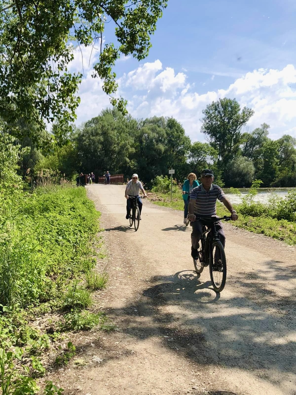 e-bike túra nyugdíjasokkal